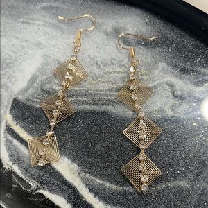 Elegant Gold Diamond-Shaped Dangle Earrings